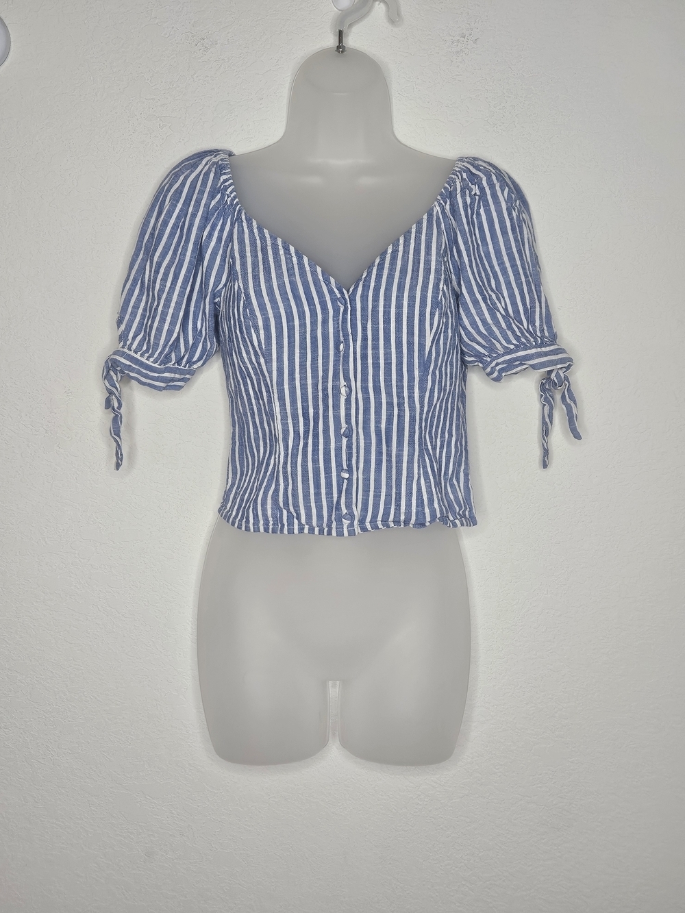 1. State Boho Cropped Blue White Striped V-Neck Puff Sleeve Button Front Top